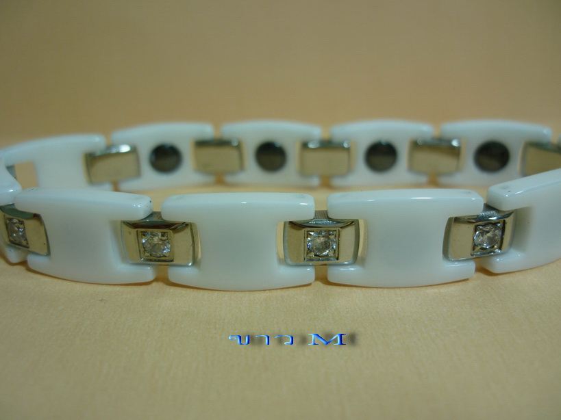 สร้อยข้อมือเพื่อสุขภาพประจุลบไททาเนียมและทัวมารีน ของ ROYAL CROWN 1000บาท แหวนเริ่ม400บาท Sjzad