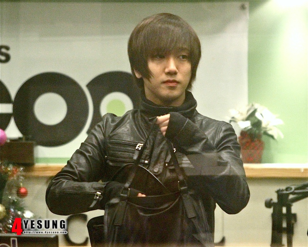 [Pic] 110105 Yesung special DJ @ Sukira:10P Img_7927