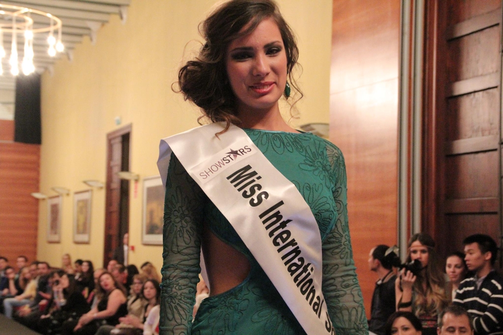 2013 l Miss International Spain l Jara Rodríguez 465310_568068846557689_2092109265_o