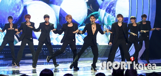 [NEWS] 110714 ZE:A @ Mcountdown 346982297