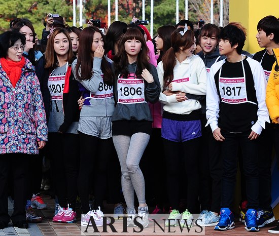 [OTHER] 121117 ZE:A @A Walk With the Stars(Korea Tourism Organization) 575233_501496689869360_1199795375_n