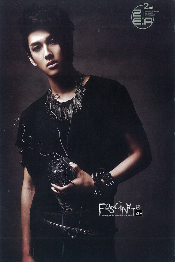 [SCAN] ZEA [SPECTACULAR] Photobook Hd  Aymoetwcyaa48yk