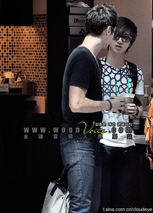 Yesung&Siwon في كفي شوب  Omgye