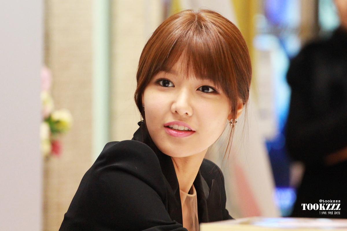 [PIC][20-02-2013]SooYoung xuất hiện tại buổi fansign cho thương hiệu "Double M" vào chiều nay - Page 3 0img_1453