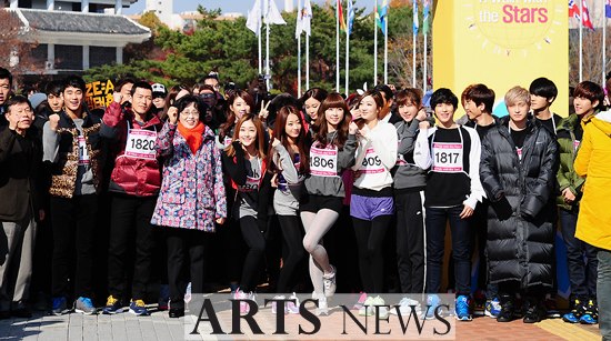 [OTHER] 121117 ZE:A @A Walk With the Stars(Korea Tourism Organization) 189644_501496579869371_727595116_n