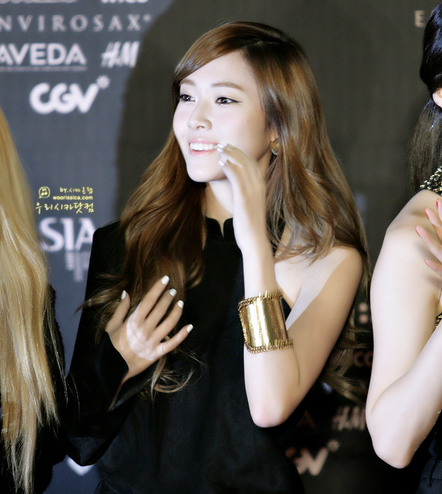 [CAPS]  2011.11.03 Jessica en el "Mnet Style Icon Awards 2011" Img_7996