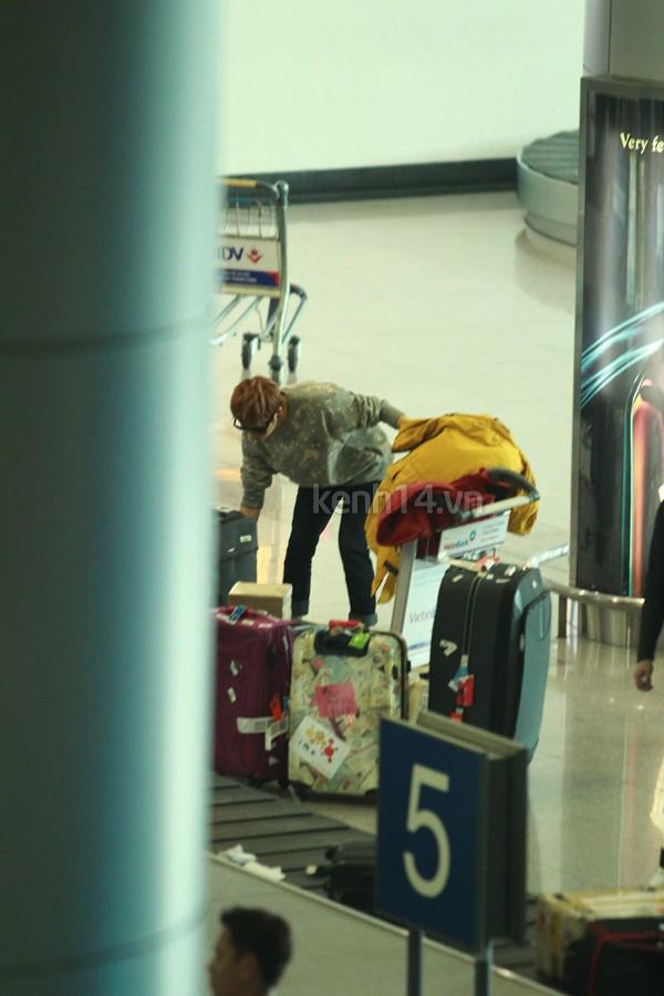 [OTHER] 121123 ZE: A @Tan Son Nhat airport & Hotel(Vietnam) 406841_503949799624049_1540603793_n