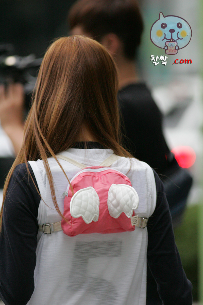 [CAPS] 110919 SEOHYUN @ SBS Running Man Recording ❥ Cw009