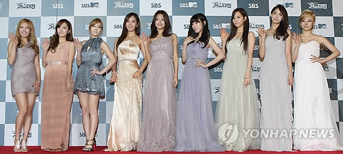 [CAPS] 2011.12.29  SNSD en la alfombra roja de los "SBS Gayo Daejun" G9004