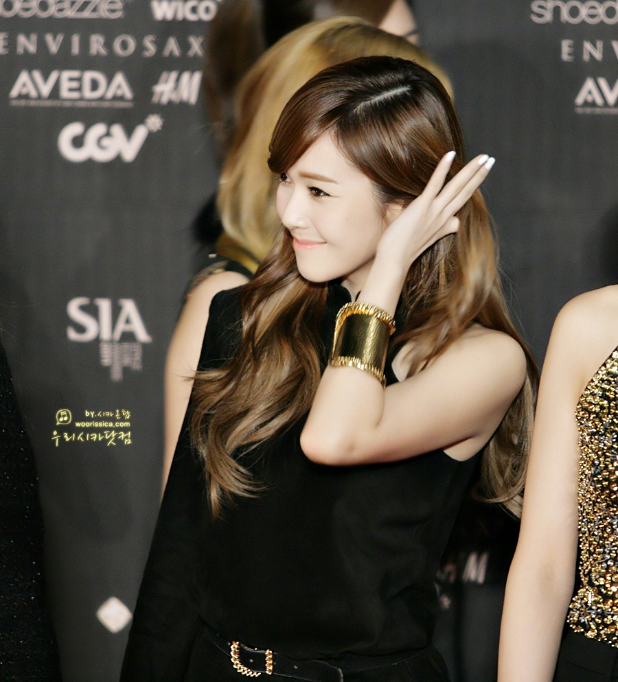 [CAPS]  2011.11.03 Jessica en el "Mnet Style Icon Awards 2011" Img_7954