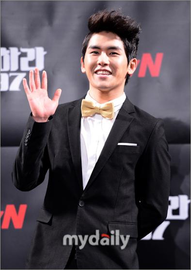 [PICS][12.07.12] HoYa @Reply 1997 Press Conference 201207121546111114_1