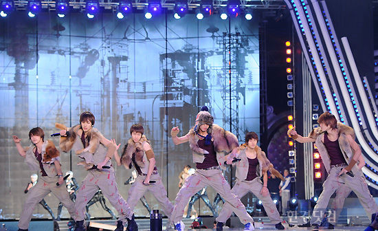 [NEWS] 101229 ZE:A SBS Gayo Daejeon 20101229269972010122962