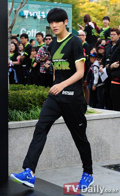 [OTHER] 121028  ZE:A Nike We Run Seoul 10K 2012 Tumblr_mclffe65281qfmaf5o1_500