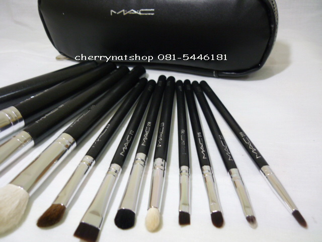 พาเลทอายแชโดว์ 78สี,88สี,120สีเซตแปรงแต่งหน้าMACคอนซีลเลอร์15สีถูกมากๆ Brush124