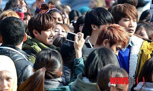 [OTHER] 121117 ZE:A @A Walk With the Stars(Korea Tourism Organization) 67865_501498379869191_3742849_n