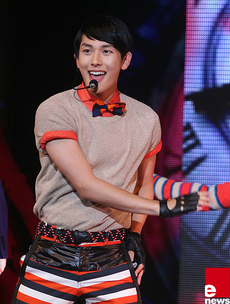 [NEW] 120703 ZEA Showcase Tumblr_m6l20ecj9w1qd35dro1_500