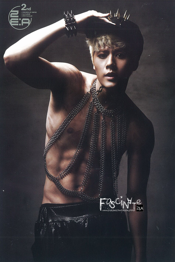 [SCAN] ZEA [SPECTACULAR] Photobook Hd  Aympk7aciaayvu7