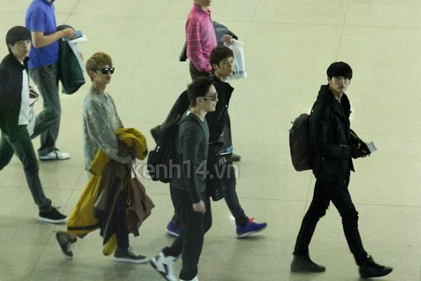 [OTHER] 121123 ZE: A @Tan Son Nhat airport & Hotel(Vietnam) 487058_503950026290693_2003907567_n