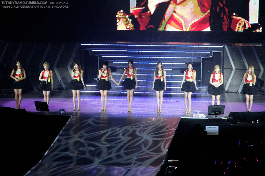 [CAPS] 2011 SNSD en su "Tour in Singapore" Tumblr_lw1c4io6cj1qe5ygio1_1280