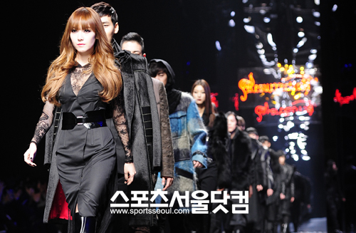 Part2	 เจสสิก้า (Jessica) แห่ง โซนยอชิแด เดินแฟชั่นโชว์ในงาน '2011 F/W SEOUL FASHION WEEK' Wd024