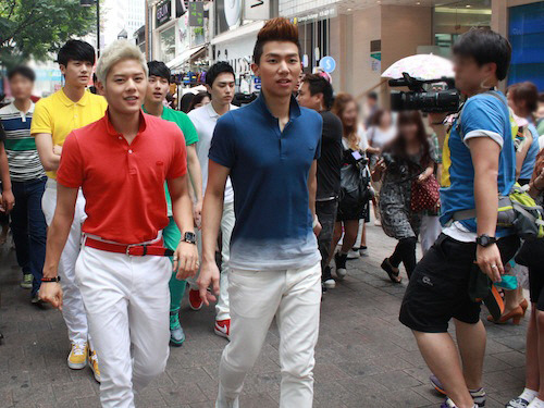 [EVENT] 120623 ZE:A Fighting project, Myeongdong 06jem