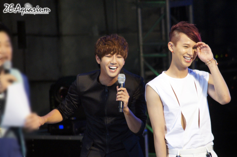 [OTHER] 120901 ZE:A Featured keoltu show Public Broadcasting through the members 4j1o6