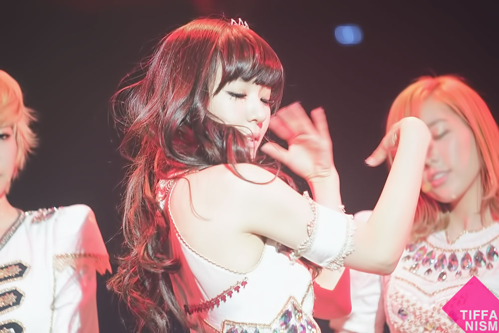 [CAP] 2011.12.02 Tiffany en el "SBS New Year's Ever Concert" 1202-3