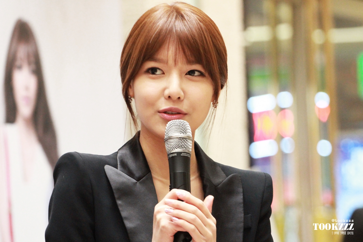 [PIC][20-02-2013]SooYoung xuất hiện tại buổi fansign cho thương hiệu "Double M" vào chiều nay - Page 3 Img_1717