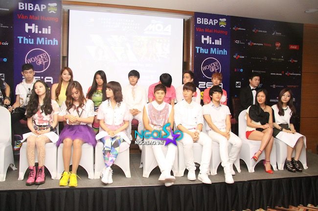 [OTHER] 121123 ZE:A @ Vietnam - MOA in Vietnam 2012 Press Conference 378786_504280846257611_1640783181_n