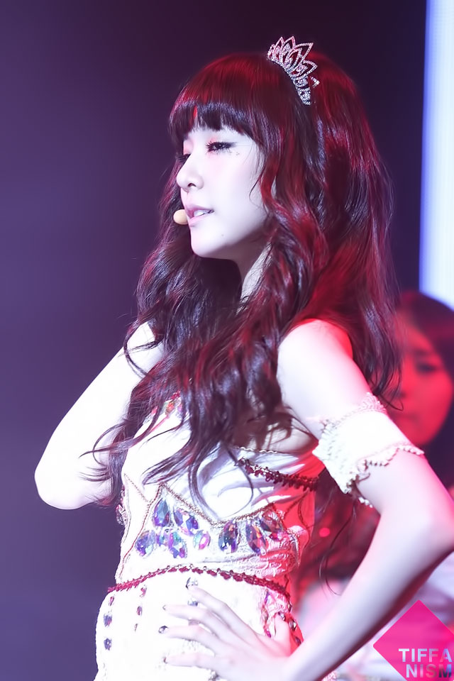 [CAP] 2011.12.02 Tiffany en el "SBS New Year's Ever Concert" 1202-2