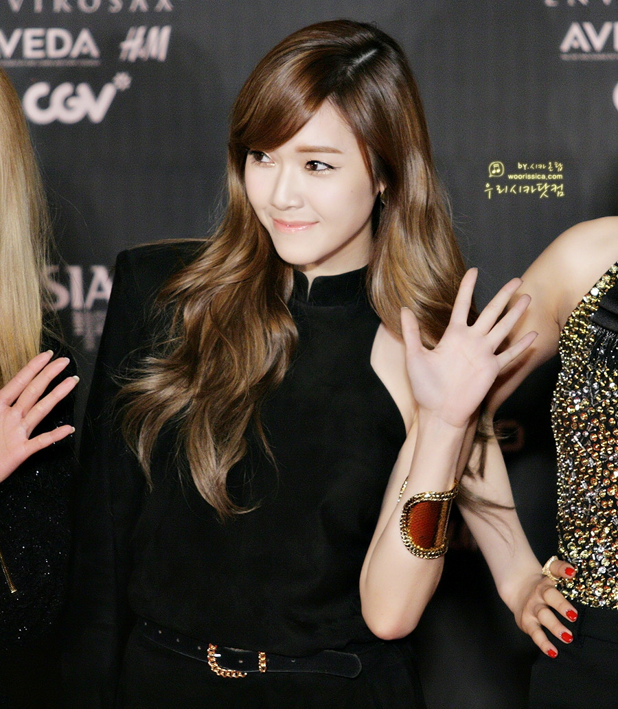 [CAPS]  2011.11.03 Jessica en el "Mnet Style Icon Awards 2011" Img_7987