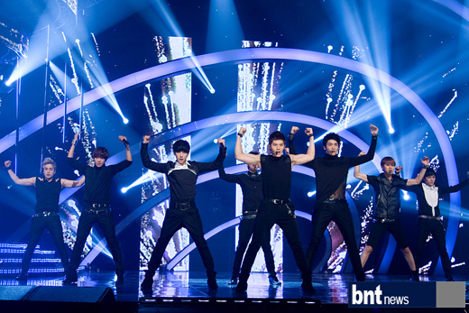 [PERF] 120927 ZE:A MCountdown Tumblr_mb0ek4wsd31qfmaf5o3_1280