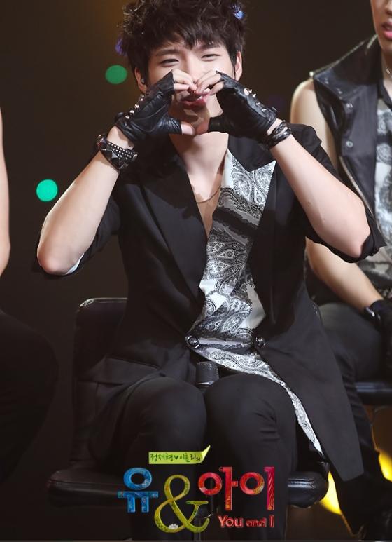 [PICS][06.07.12] WooHyun @You & I Official  B8wh6
