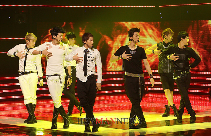 [PERF] 120913 ZE:A MCountdown Tumblr_maasvf7tox1qfmaf5o2_1280