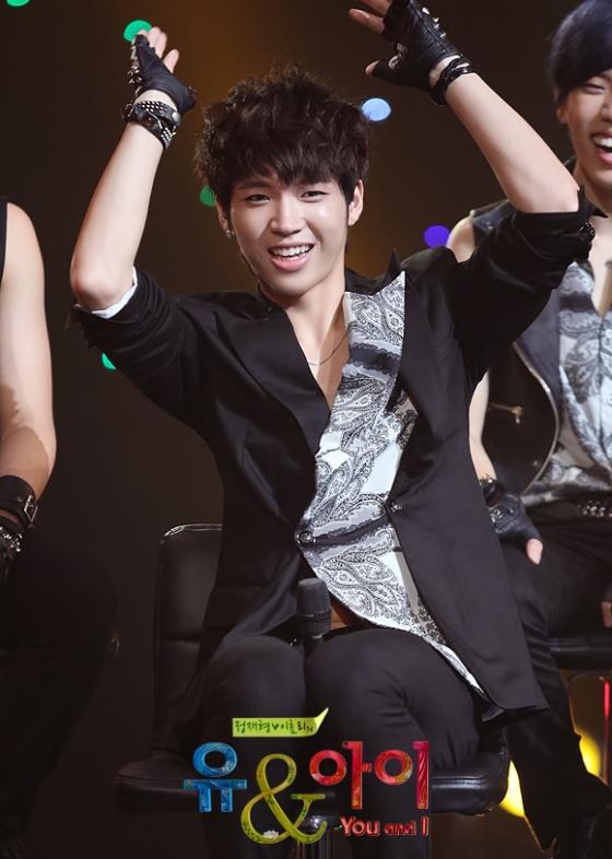 [PICS][06.07.12] WooHyun @You & I Official  93wh3