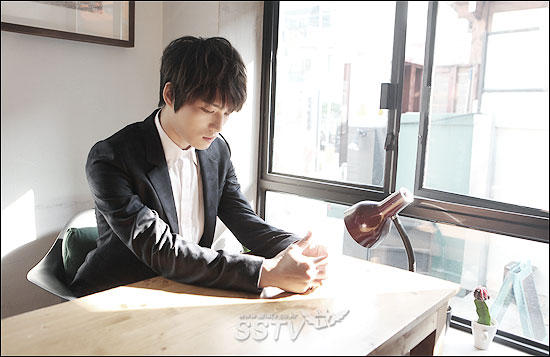 [121215] Jaejoong interview pic from SSTV Q0g18