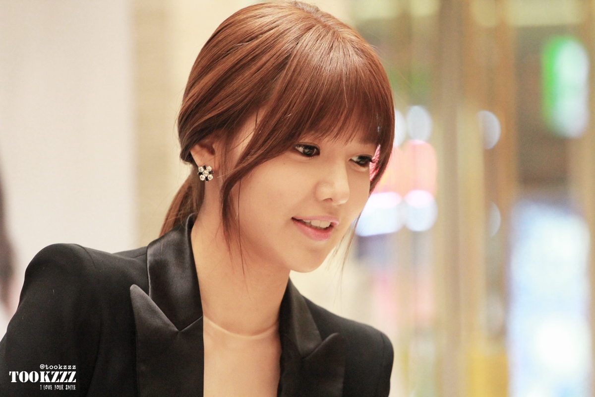 [PIC][20-02-2013]SooYoung xuất hiện tại buổi fansign cho thương hiệu "Double M" vào chiều nay - Page 3 Img_1711