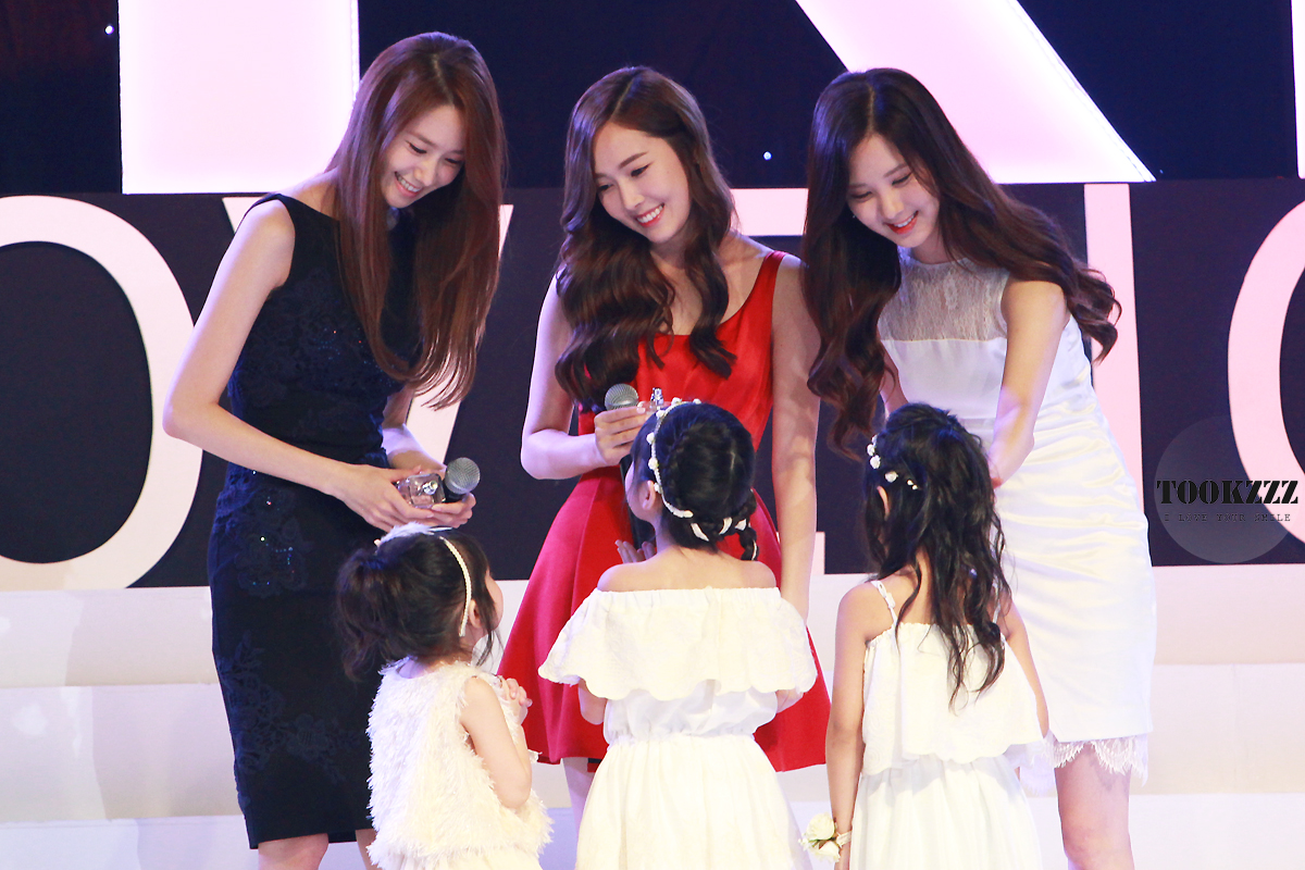 [PIC][20-10-2013]Jessica - YoonA và SeoHyun xuất hiện tại Thái Lan để tham dự "GiRL DE PROVENCE Thanks Party" vào tối nay - Page 16 Img_0372