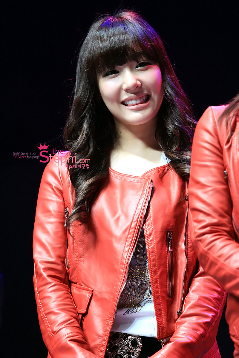 [CAP] 2011.11.07 Tiffany en el Showcase de "Fame"  0img_3426