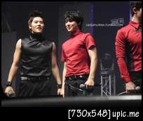 [OTHER] 121110 ZEA showcase in Malaysia(2) 69413_504273562925006_1297002922_n