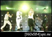 [OTHER] 121124 ZEA @ Vietnam - MOA in Vietnam 2012 - Performance 306081_3325031024288_394979778_n