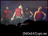 [OTHER] 121110 ZEA showcase in Malaysia(2) 65111_504268432925519_265562636_n