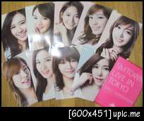 {000000} {FO} SNSD @ SM Town Live in Tokyo (scans) 1296009330