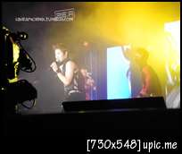 [OTHER] 121110 ZEA showcase in Malaysia(2) 27912_504272996258396_1764967807_n