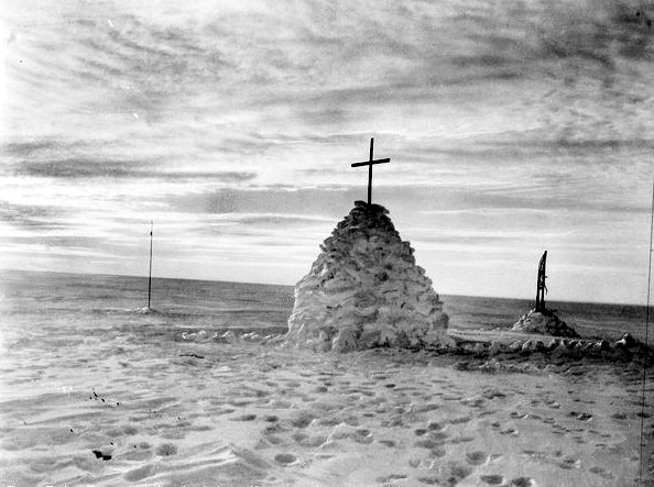 Robert Falcon Scott Grave_of_the_Southern_Party