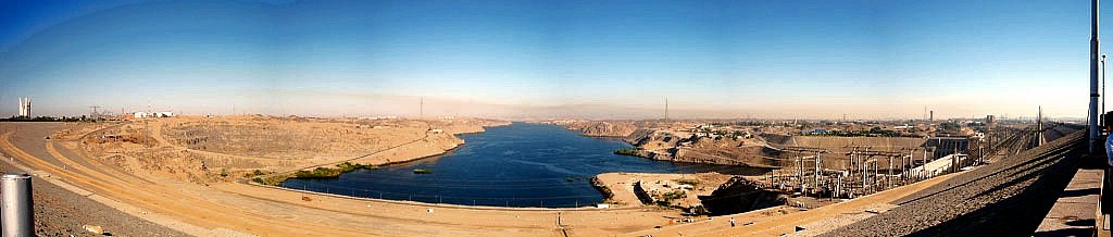 اضخم سد فى العالم Aswan_dam