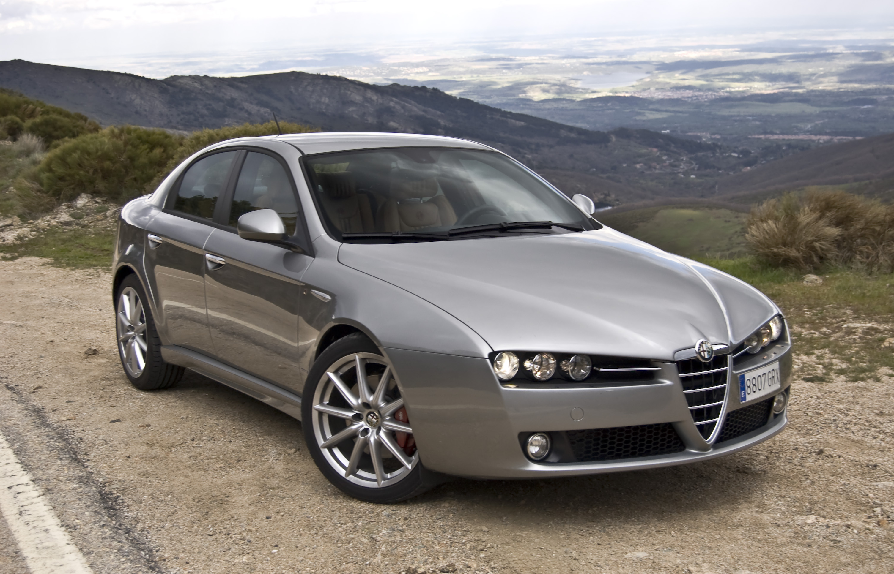 Reasonably-priced/ higher end European sedans/saloons Alfa_159_grey