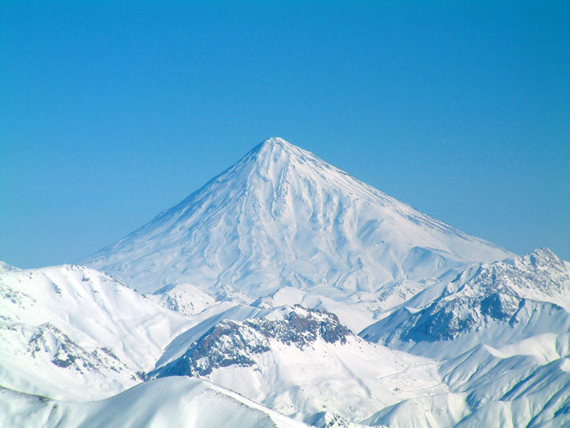 تعريف الجبال Damavand_in_winter