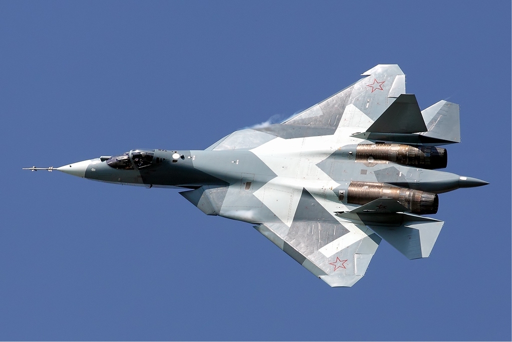 Kfir para la FAA: un sueño posible...? PARTE I - Página 39 Sukhoi_T-50_Maksimov