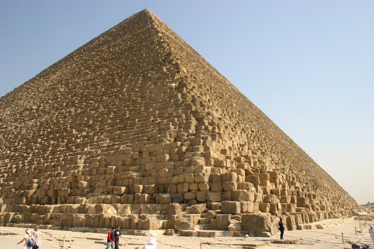 عجائب الدنيا السبع ....القديمة + الجديدة Pyramide_Kheops